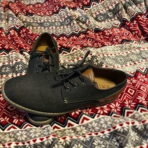 Denim dress shoes